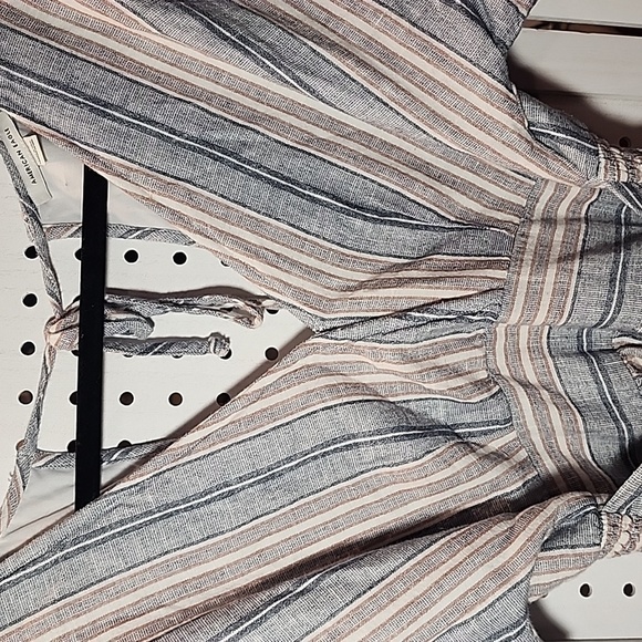 American Eagle Short Romper Size Small Linen Blend Striped - Picture 5 of 7